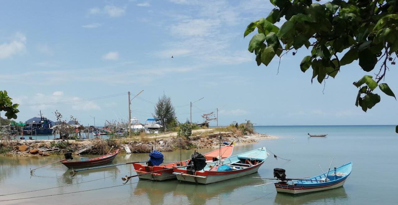 Red Pearl Beach Resort Chaloklum Exterior photo